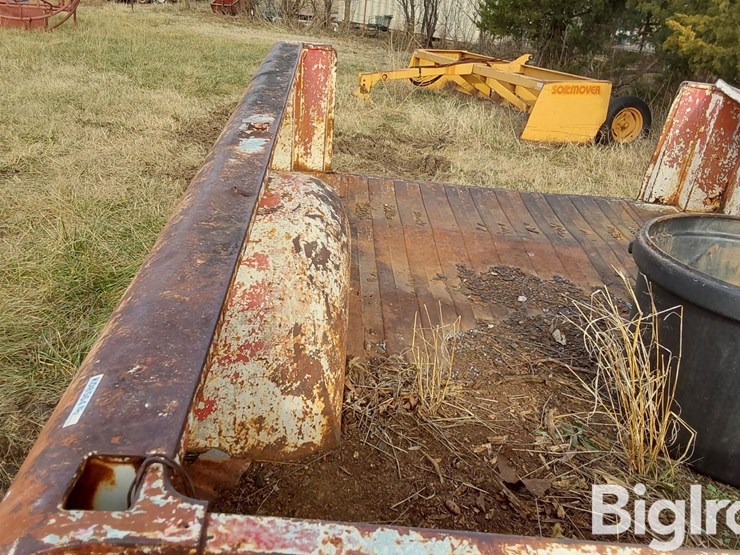 pickup-bed-trailer-image-13