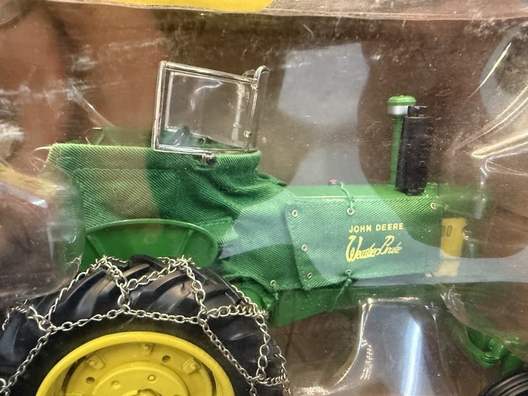 ertl-john-deere-530-image-4