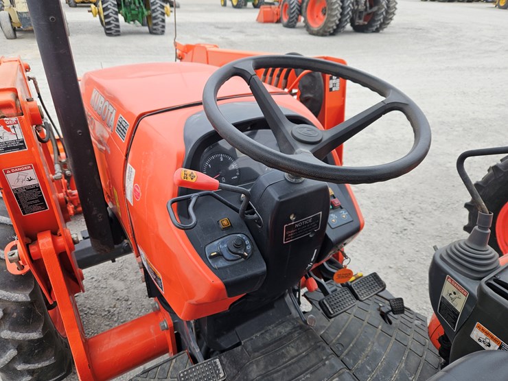 kubota-m7060-image-14