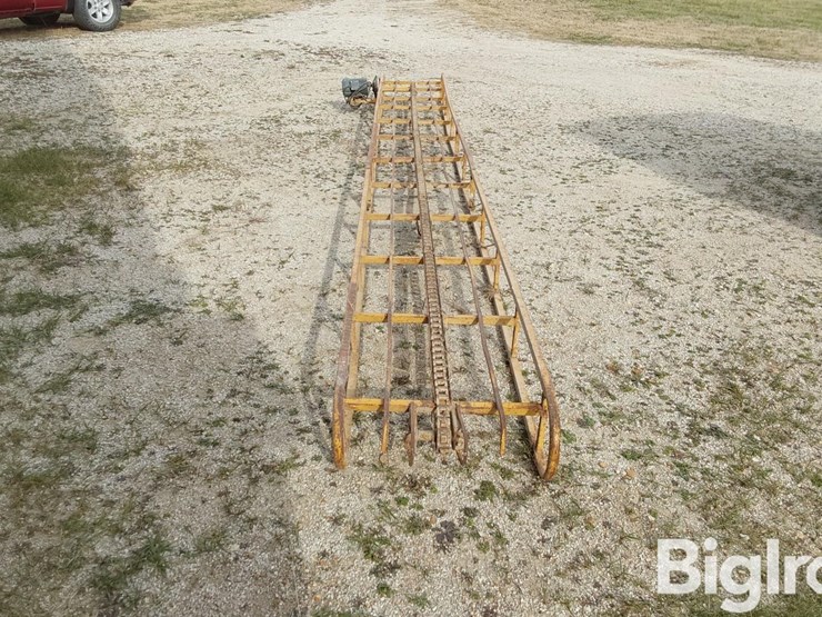 snowco-20'-bale-elevator-image-6