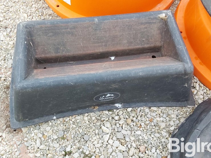 b-w-poly-mineral-feeders-image-9