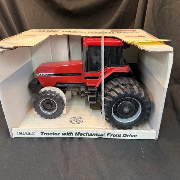 Ertl Case IH 7140