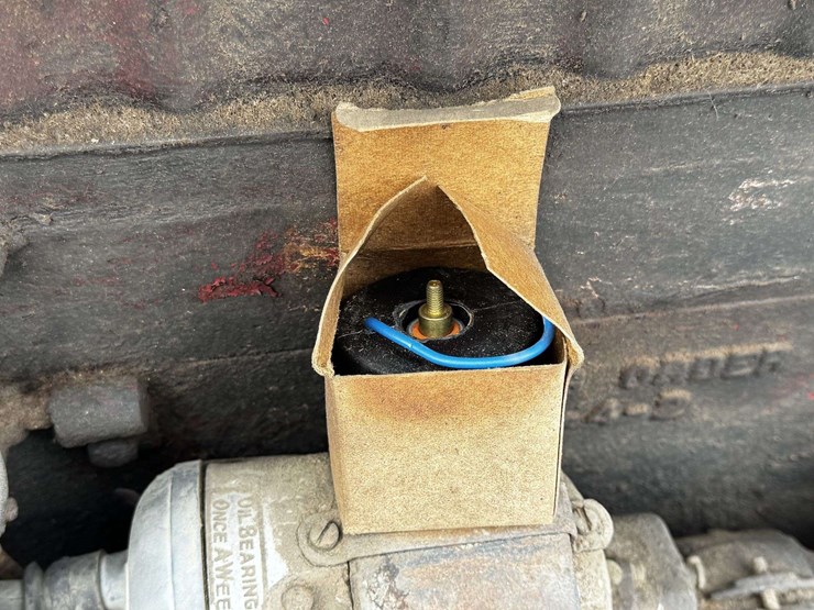 farmall-f-12-narrow-front-on-rubber-image-48