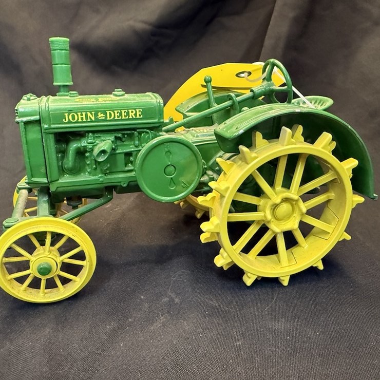 Ertl John Deere General Purpose
