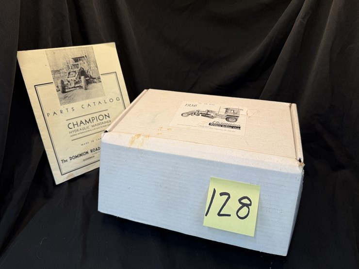 teswater-1936-champion-road-grader-image-1