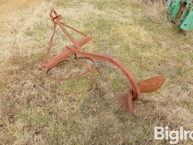 3-pt-mounted-1-row-lister-image-7