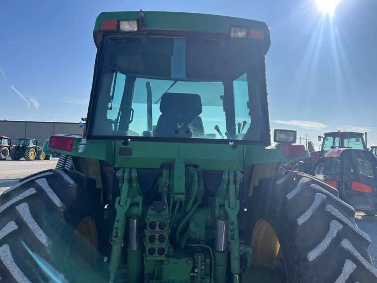 john-deere-7210-image-10