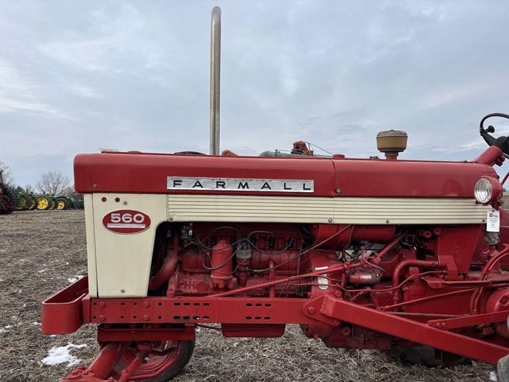 farmall-560-wide-front-image-21