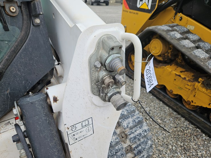 bobcat-t740-image-6