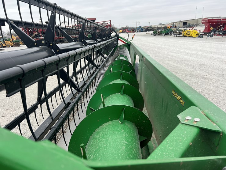 john-deere-630f-image-9