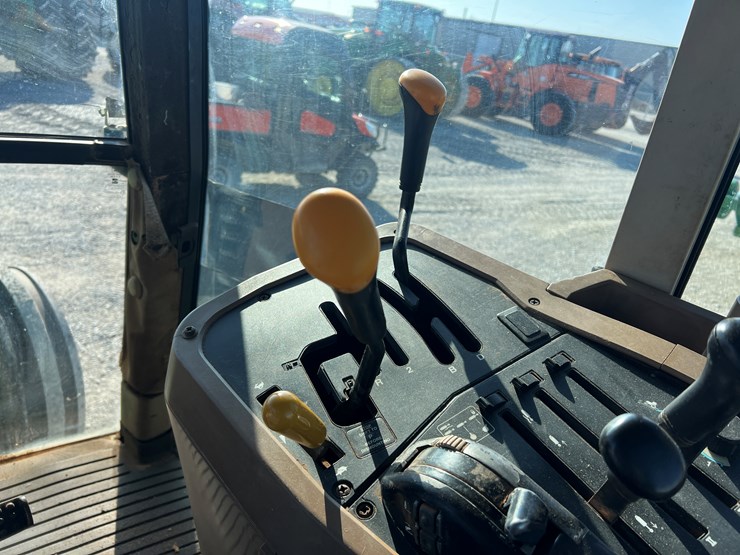 john-deere-7210-image-16