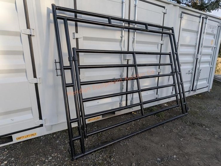 10'-hd-panel-w/-ride-through-gate-image-7