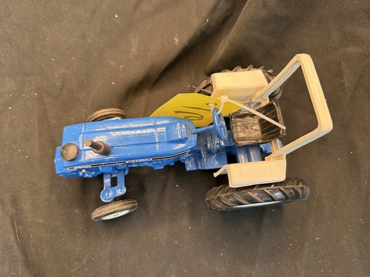 ertl-ford-4630-tractor-image-2