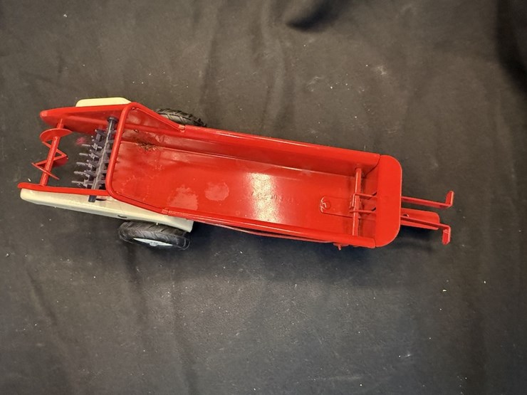 tru-scale-spreader-image-5