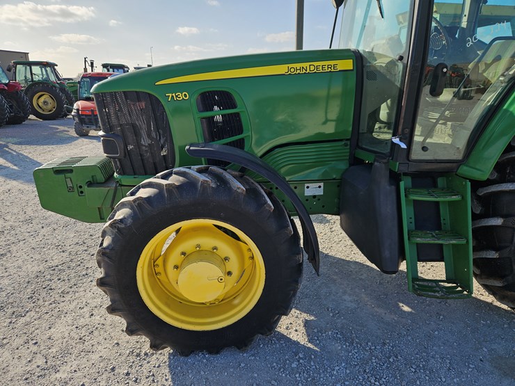 john-deere-7130-image-18