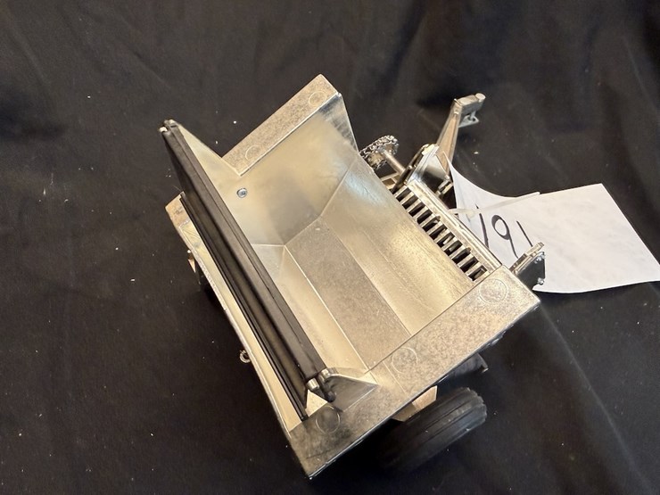 scale-models-degelman-rock-picker-(chrome)-image-6