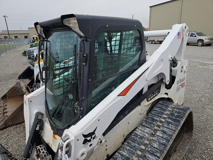 bobcat-t740-image-21