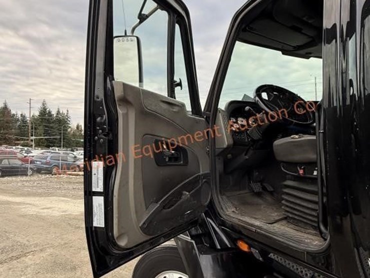 international-prostar-image-54