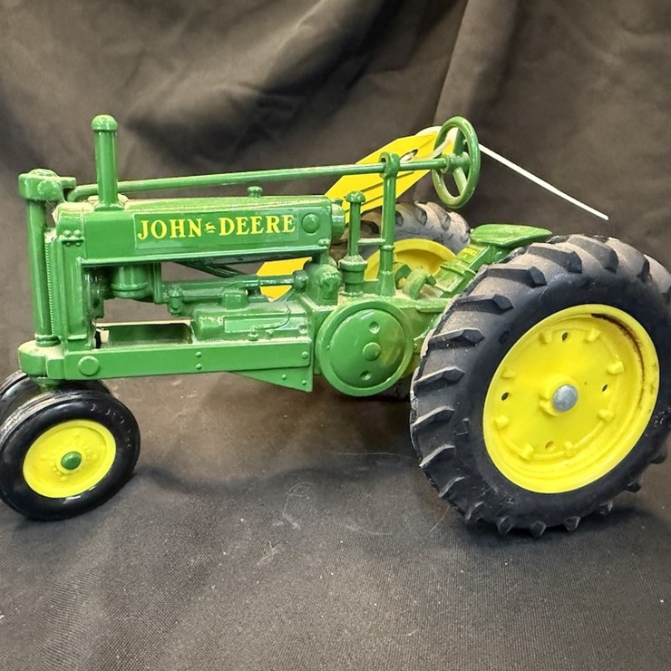 Ertl John Deere A