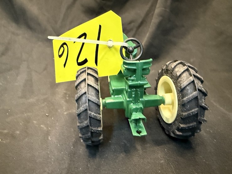 scale-model-oliver-1855-image-3