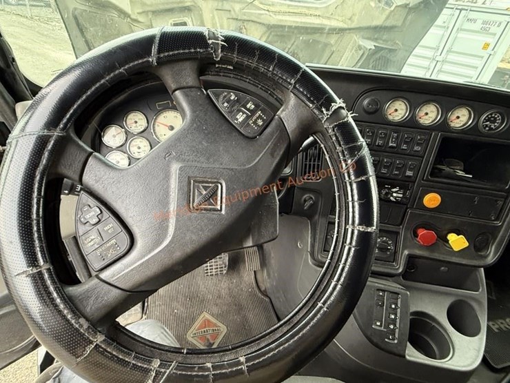 international-prostar-image-57