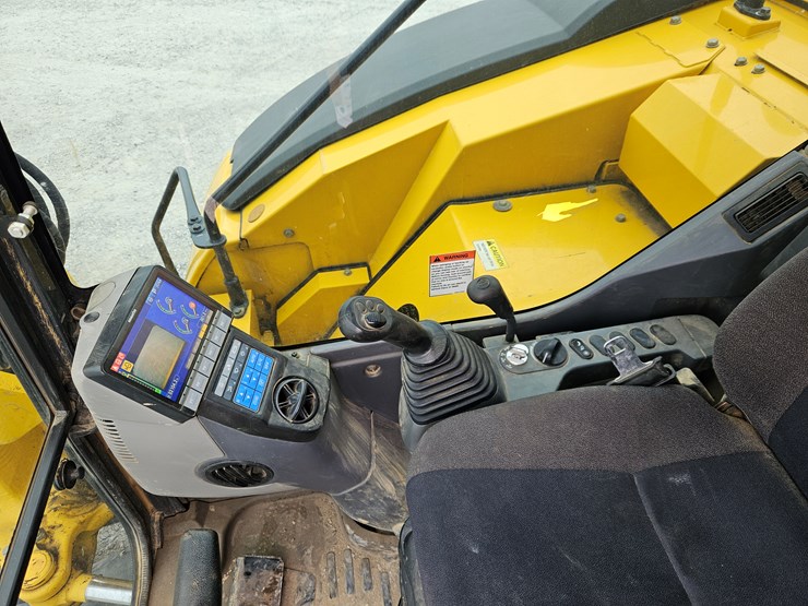 2022-komatsu-pc88mr-11-image-10