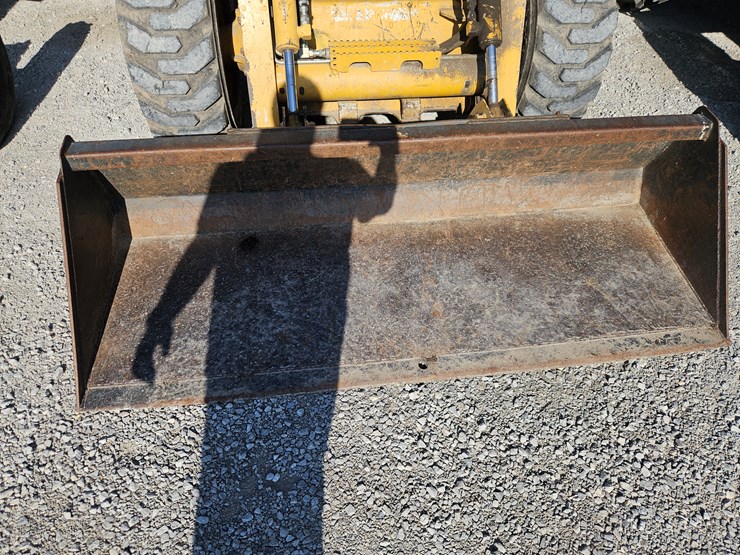 2006-john-deere-328-image-3