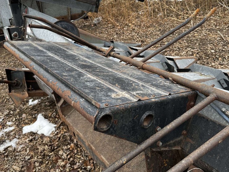 deutz-allis-6-row-corn-head-w/ac-pickup-reel-attachment-image-18