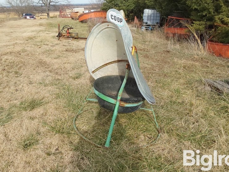 co-op-mineral-feeder-image-1