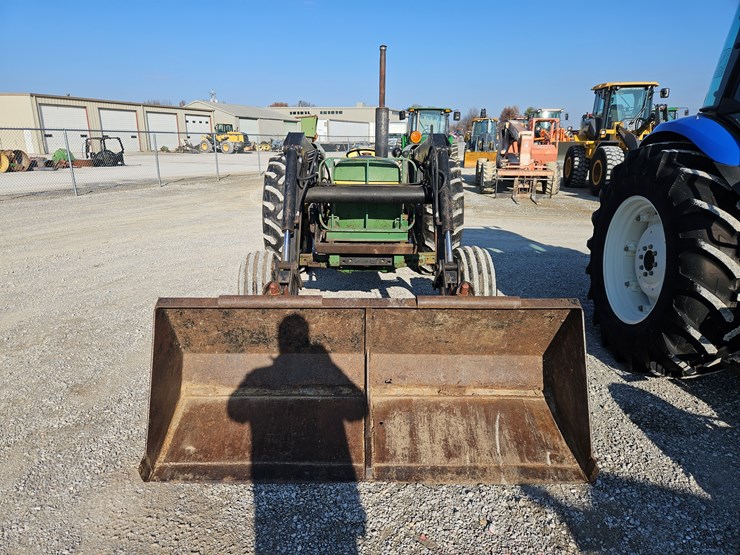 john-deere-2640-image-2