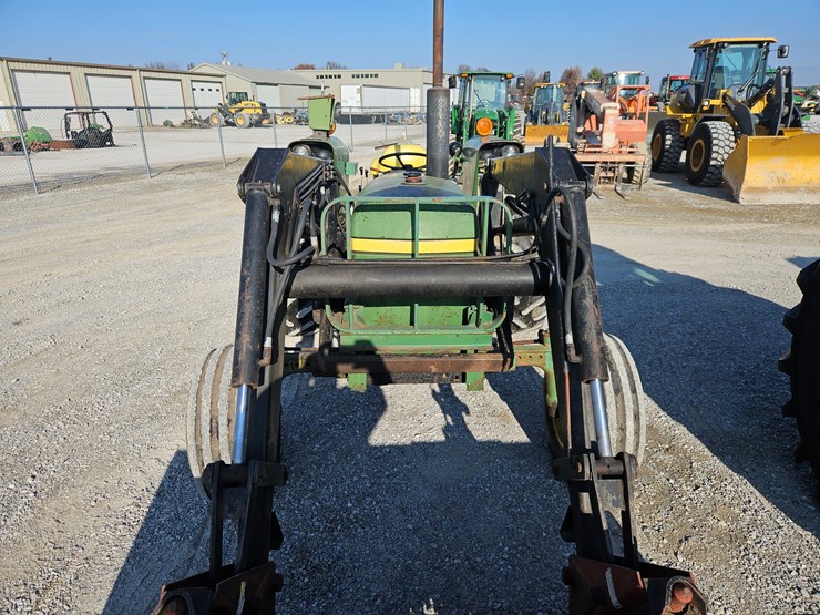 john-deere-2640-image-4