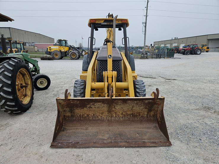 john-deere-310d-image-2