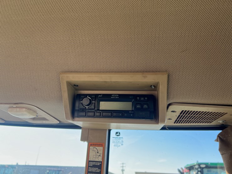 john-deere-7210-image-19