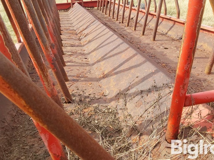 apache-wfw24a2-24'-feeder-wagon-image-11