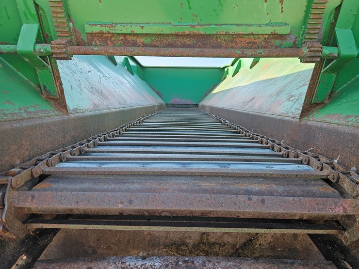 #205201-•-bbi-20-litter-spreader-image-8