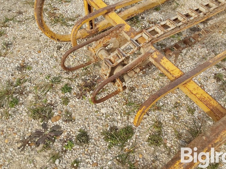 snowco-20'-bale-elevator-image-18