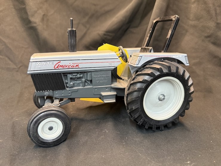 ertl-white-american-60-(gray)-image-1