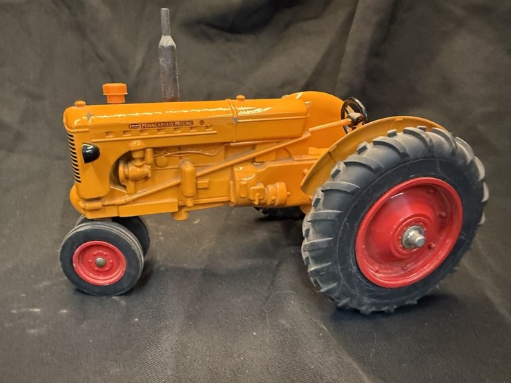 ertl-minneapolis-moline-u-image-3