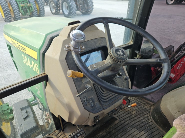 john-deere-6115d-image-9