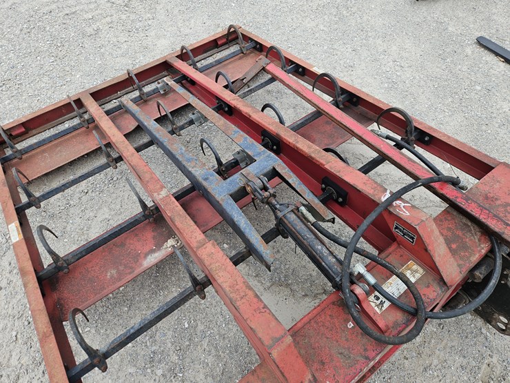 #205129-•-hoelscher-100-bale-grapple-image-4