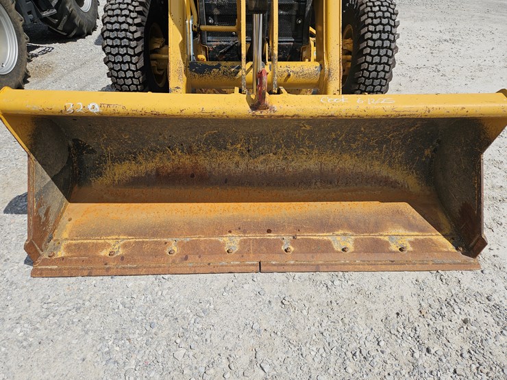 #203035-•-2021-caterpillar-416st-backhoe-image-3