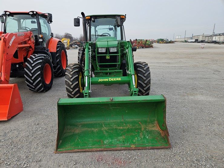 john-deere-6120e-image-2