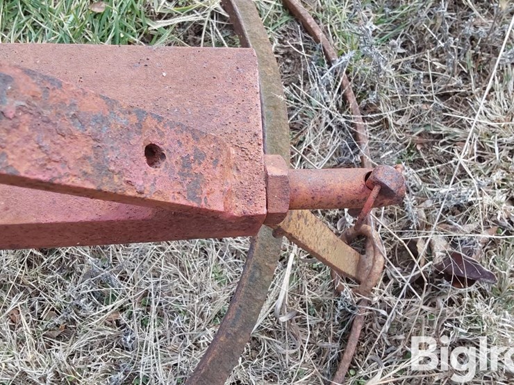 3-pt-mounted-1-row-lister-image-10