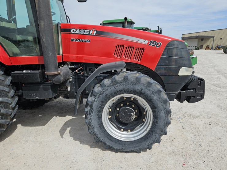 case-ih-magnum-190-image-5