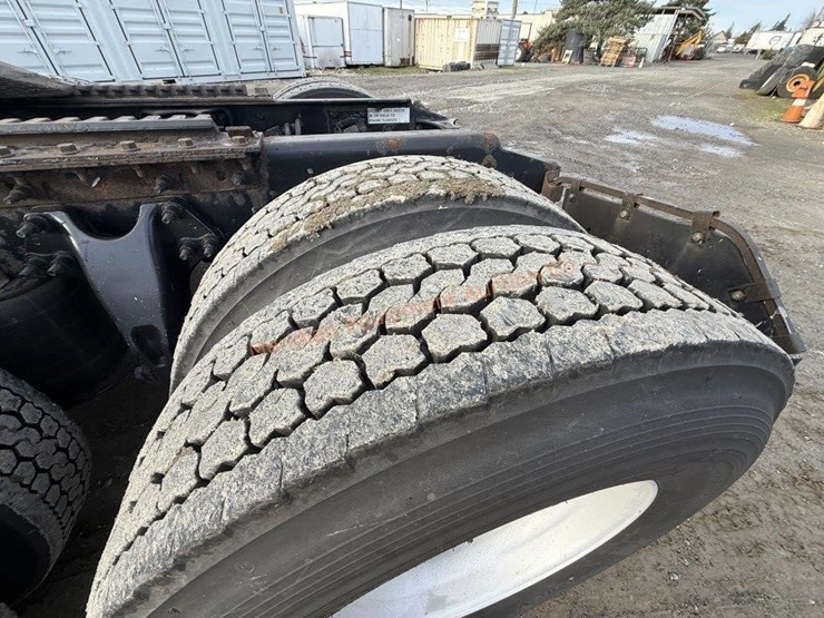 international-prostar-image-17