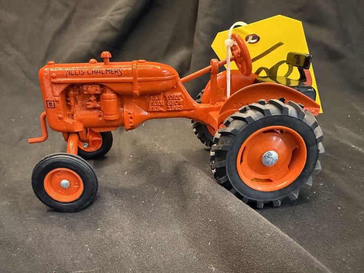 scale-models-allis-chalmers-b-image-1