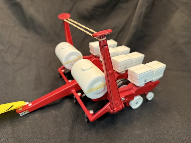 vintage-white-4-row-planter-image-1