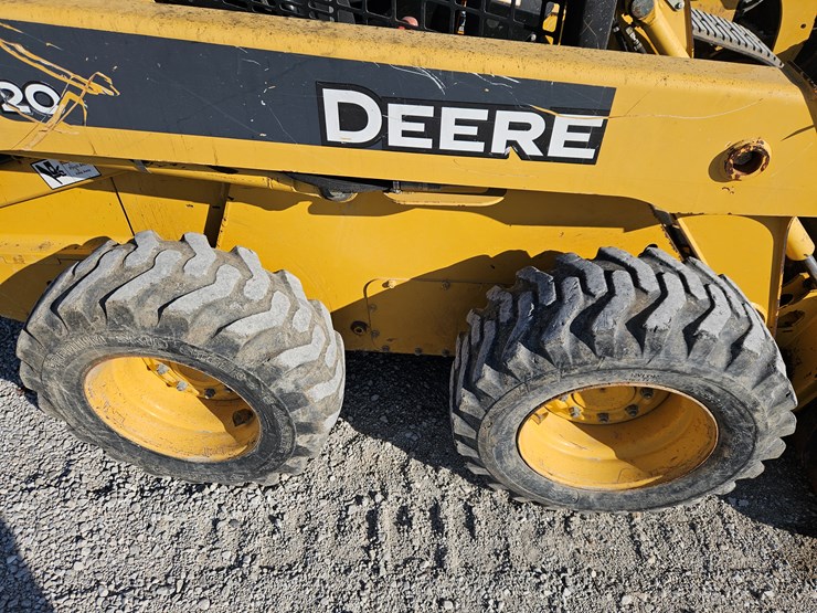 deere-125-image-13