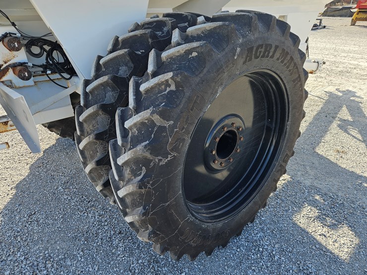 #205214-•-2023-dalton-ag-products-1064-fert-spreader-image-10