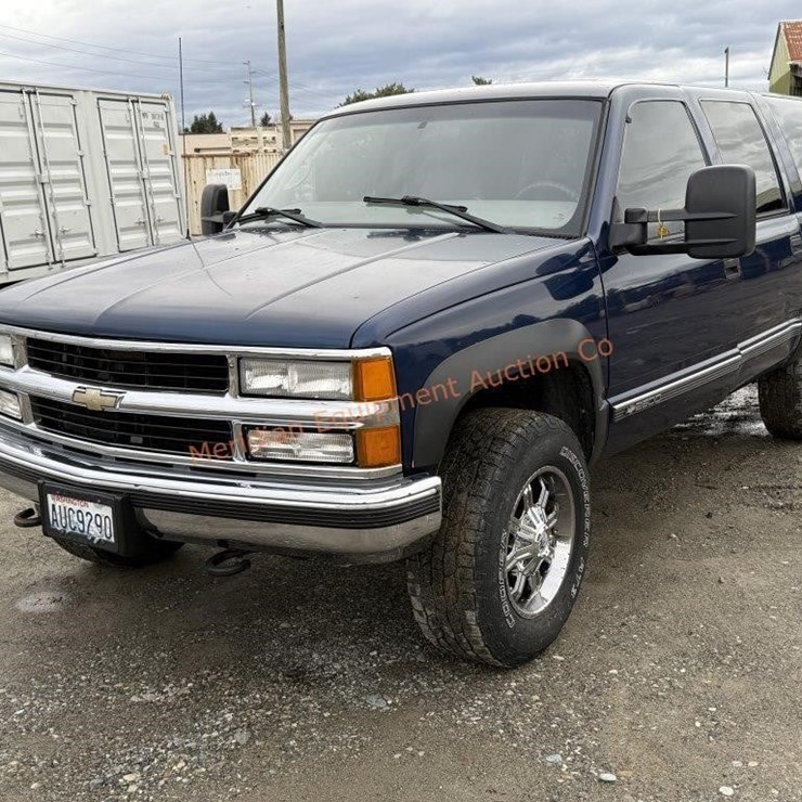 CHEVROLET SUBURBAN 2500